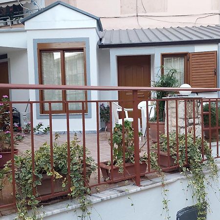 Mario Rooms Sarandë 外观 照片